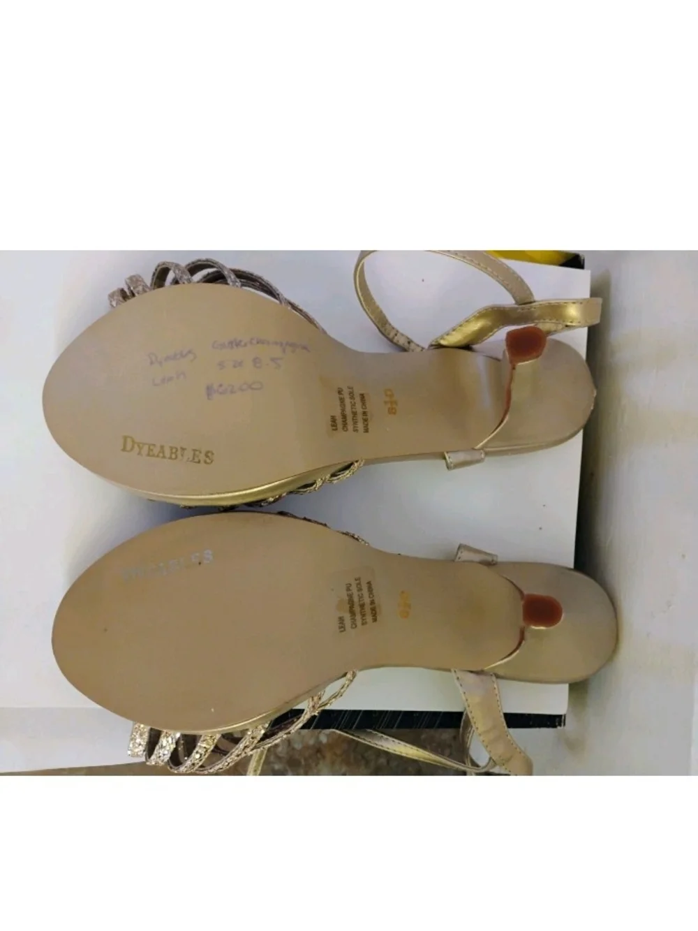 Gold Glitter Strappy Slingback Sandals - Women's Size 8.5 2.5 Inches Heels - Picture 3 of 3